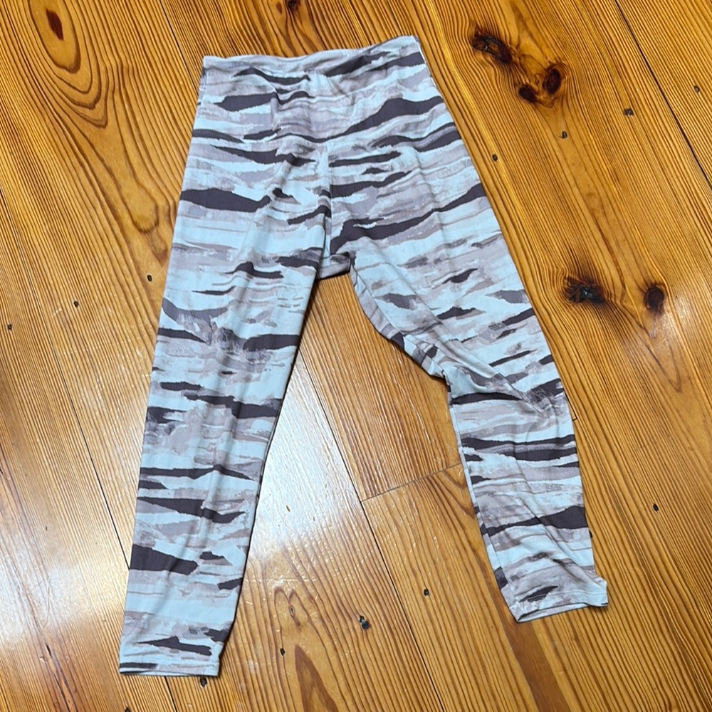 Balance Collection Leggings Capri S/P 4-6 Nice Comfy Mauve shades w white
